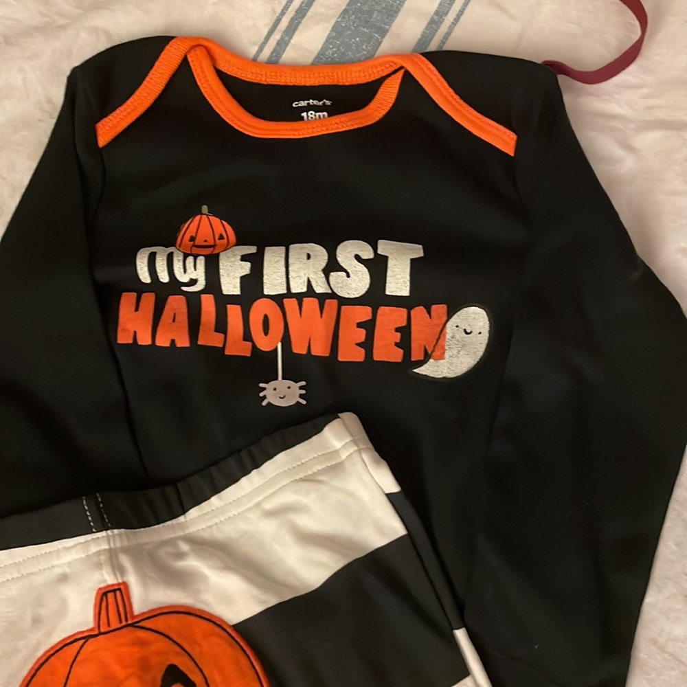 NWT Carter’s Halloween outfit. Size 18 months. - Picture 5 of 9